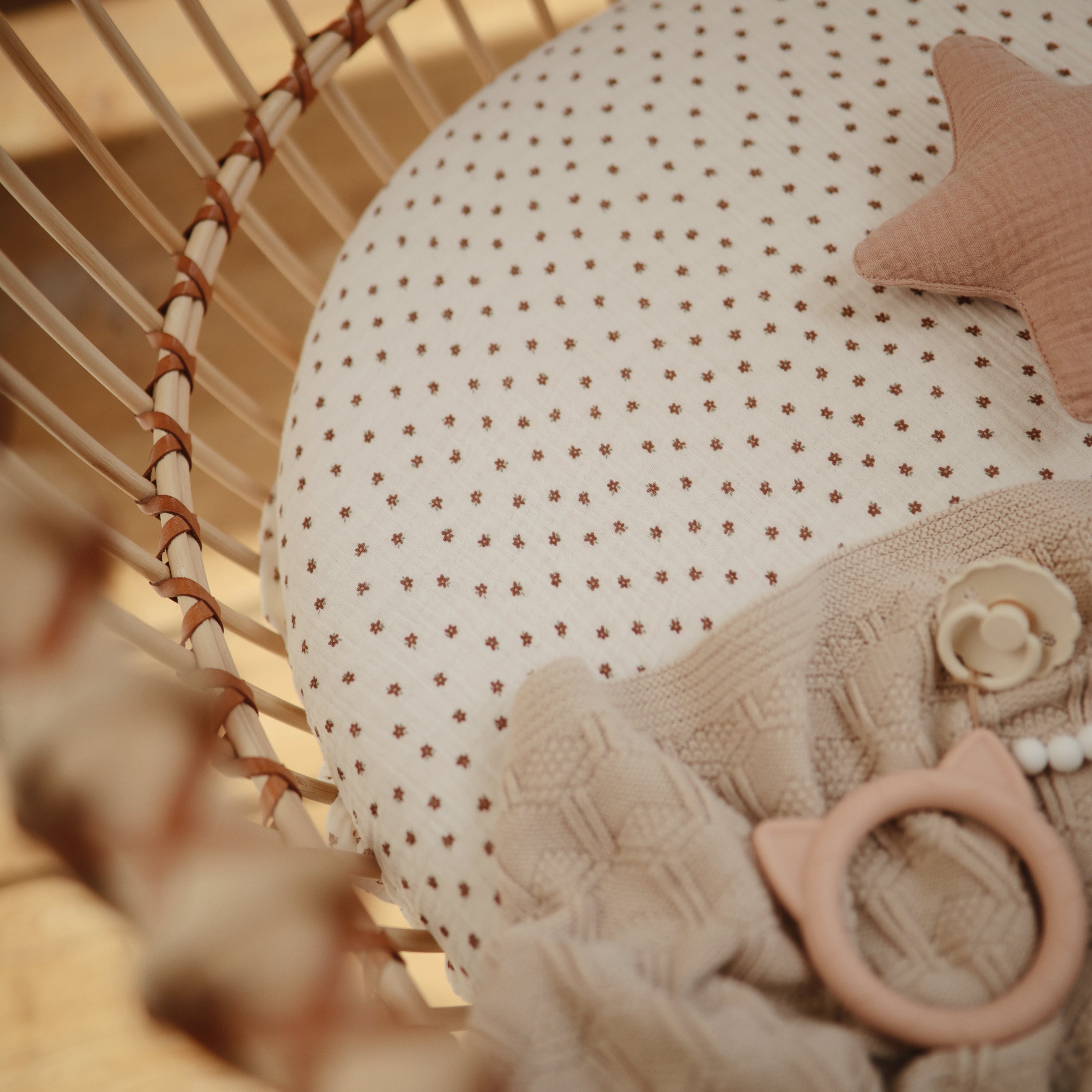 Image of Extra Soft Bassinet Muslin Crib Sheet